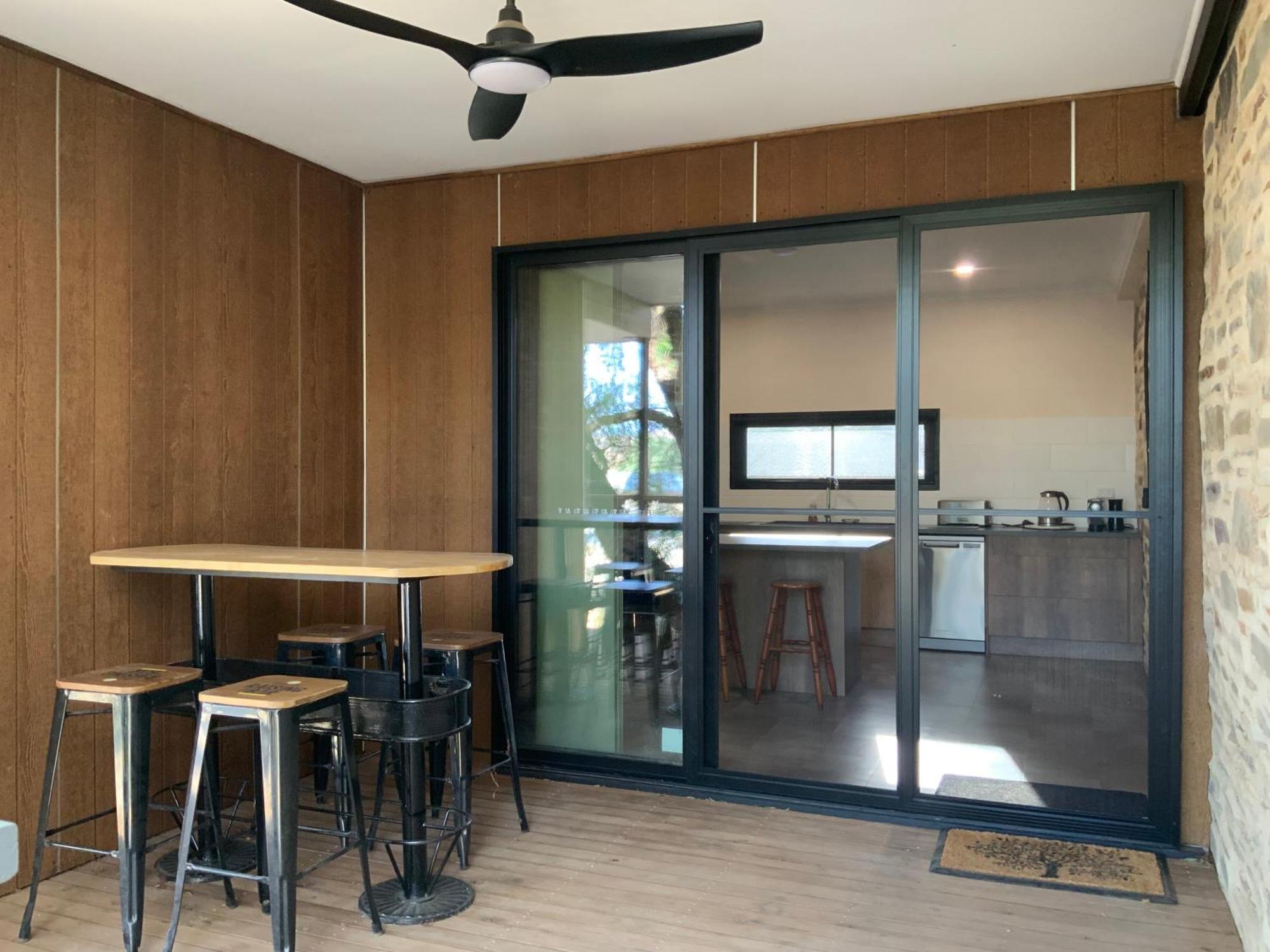 The Coach House Villa Burra Bagian luar foto