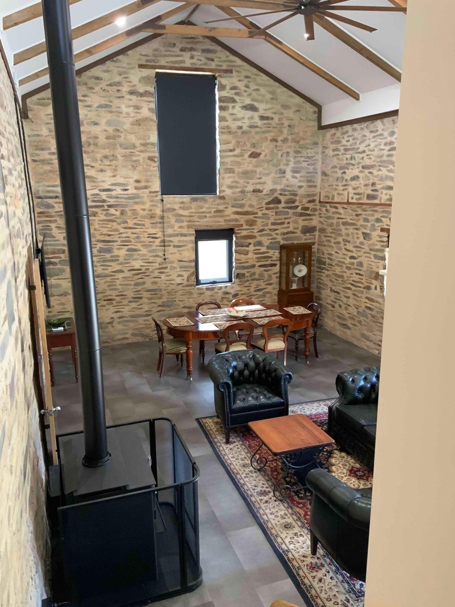 The Coach House Villa Burra Bagian luar foto